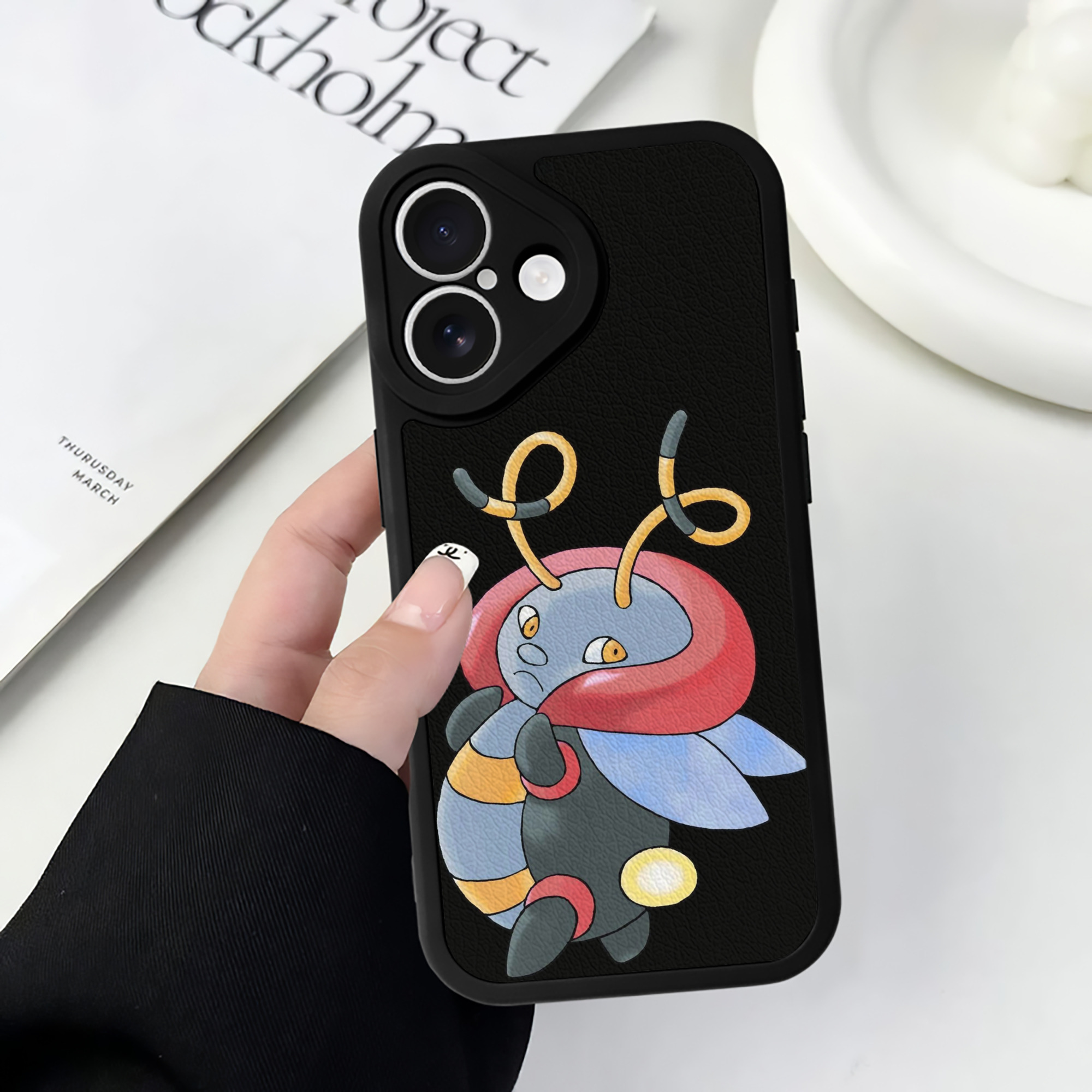 （画像用） ポケットモンスター Pokémon 【iPhone 16シリーズ対応】シリコンスマホケース（レザー調） 材質：シリコン